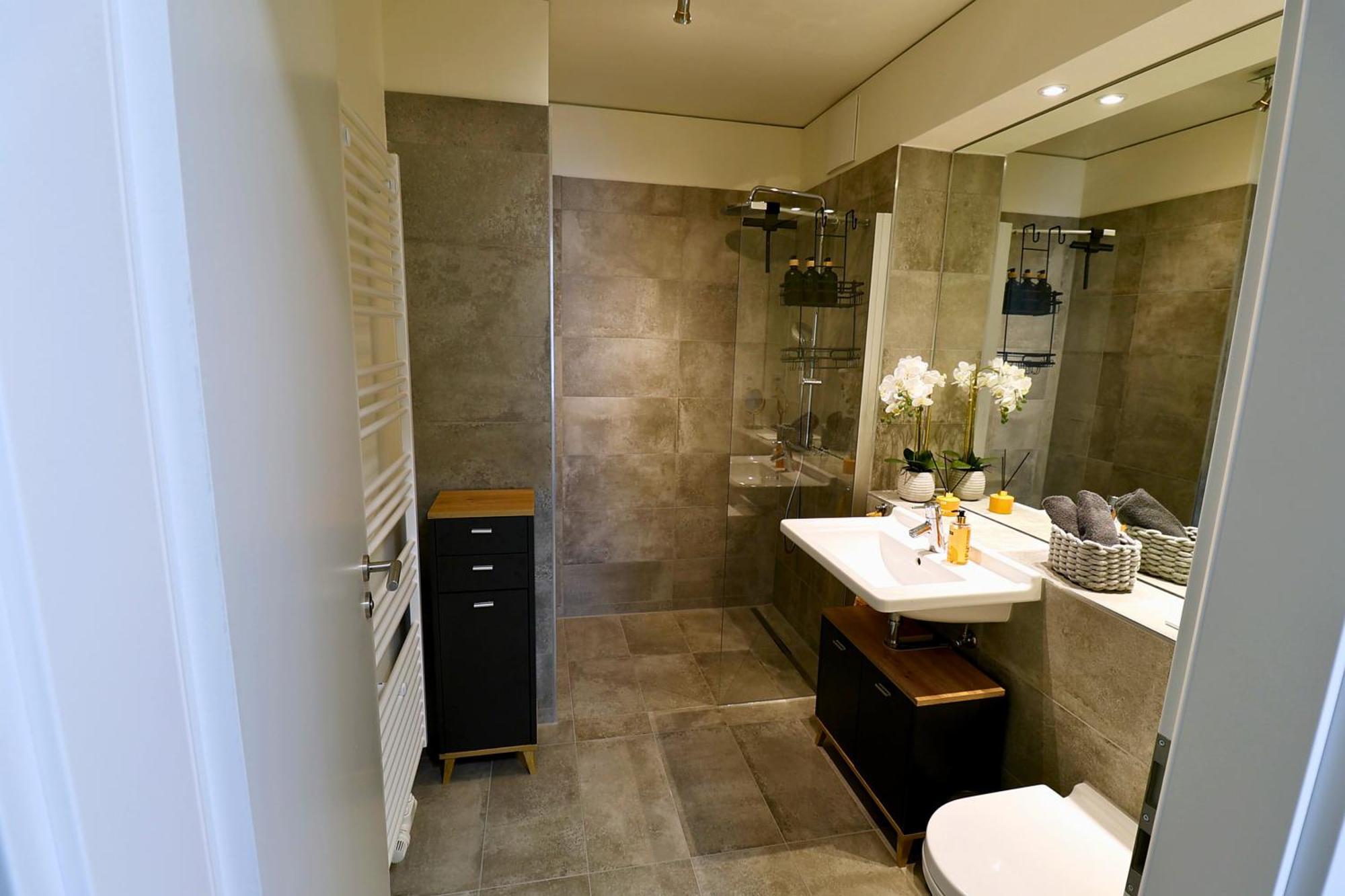 Relaxrefugium Luxus - Kueche, Arbeitsplaetze, Stellplatz & Komfort Fuer Bis 6 Gaeste Königs Wusterhausen エクステリア 写真